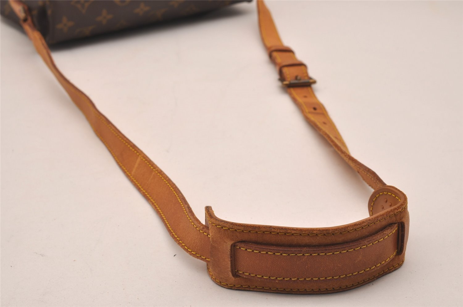 Authentic Louis Vuitton Monogram Saint Cloud GM M51242 Shoulder Cross Bag 5073J