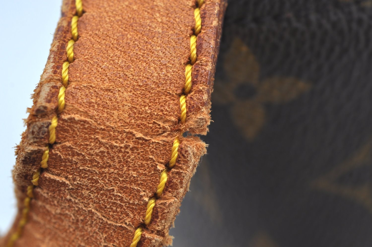 Authentic Louis Vuitton Monogram Saint Cloud GM M51242 Shoulder Cross Bag 5073J