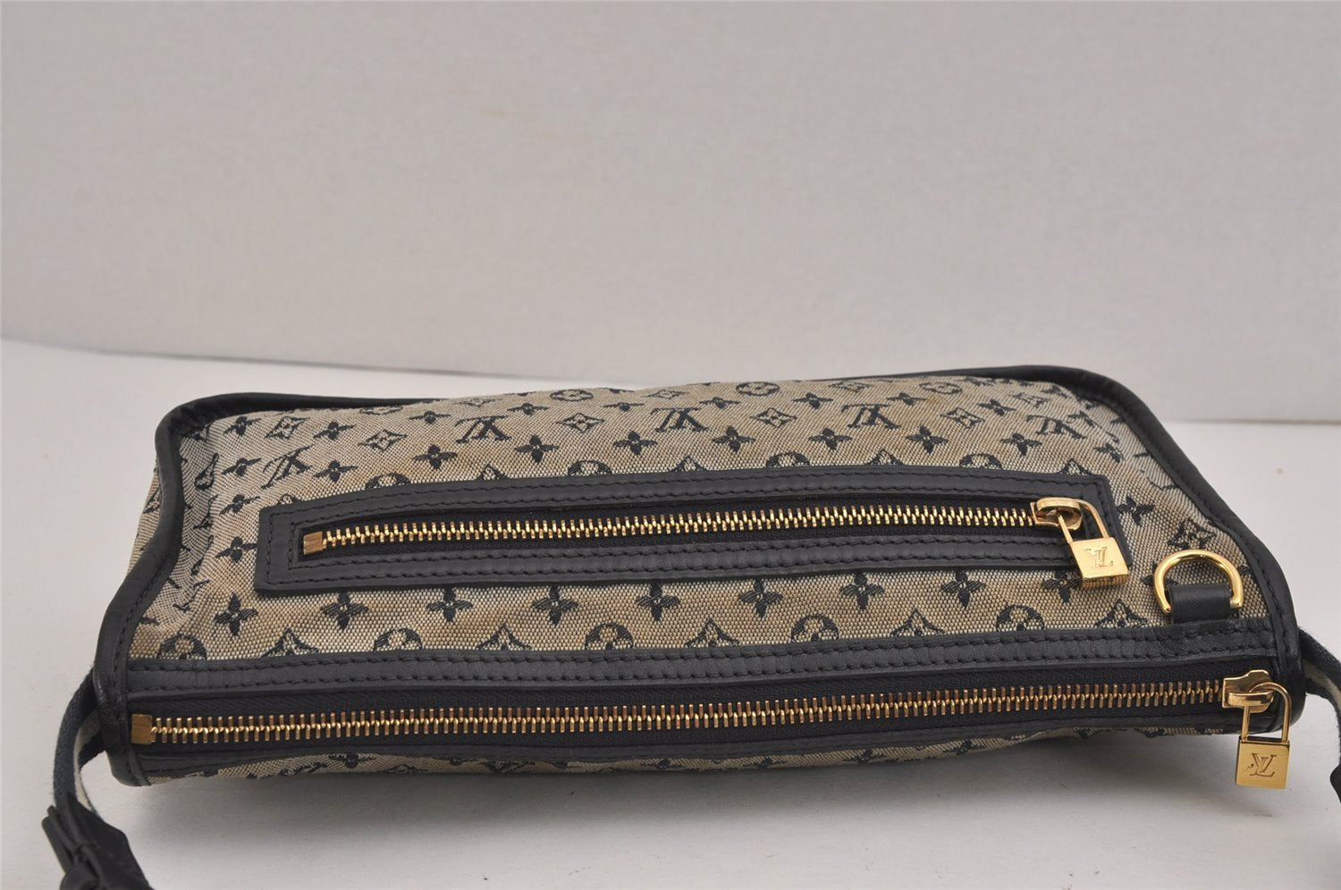 Auth Louis Vuitton Monogram Mini Pochette Kathleen Shoulder Bag Navy LV 5076J