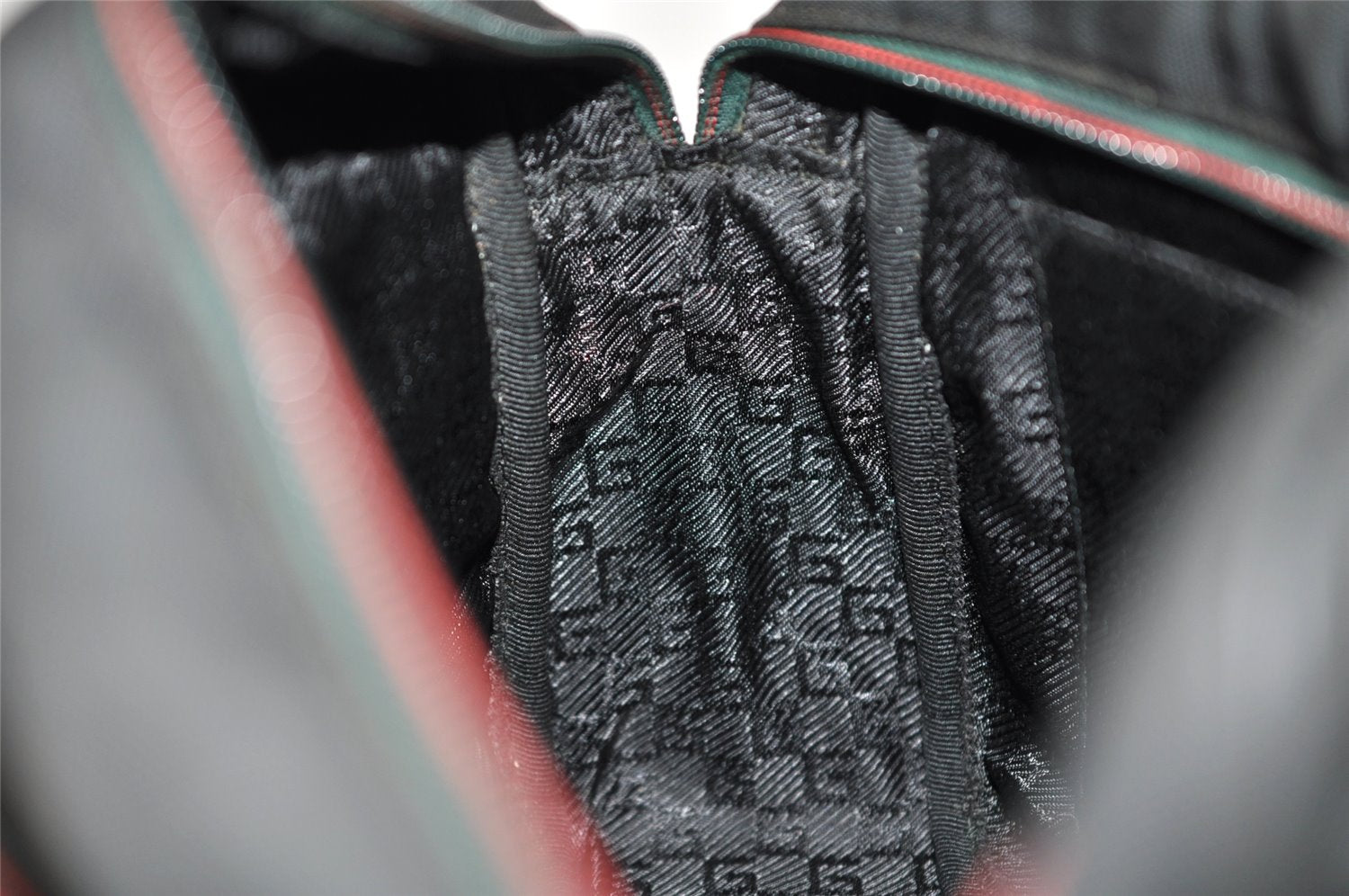 Authentic GUCCI Clutch Hand Bag Purse Nylon Leather 131224 Black Junk 5080K