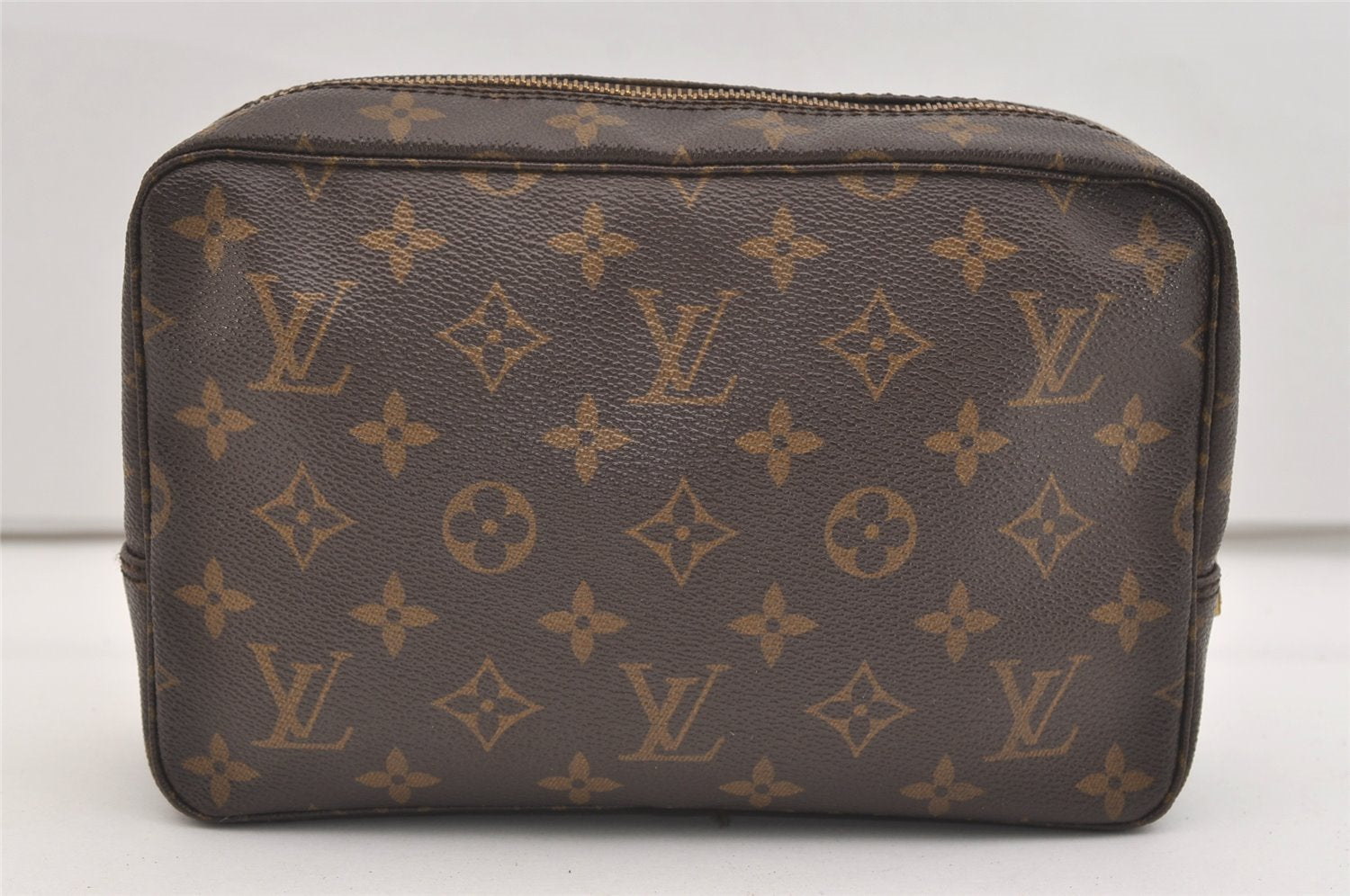 Auth Louis Vuitton Monogram Trousse Toilette 23 Clutch Hand Bag M47524 LV 5089J