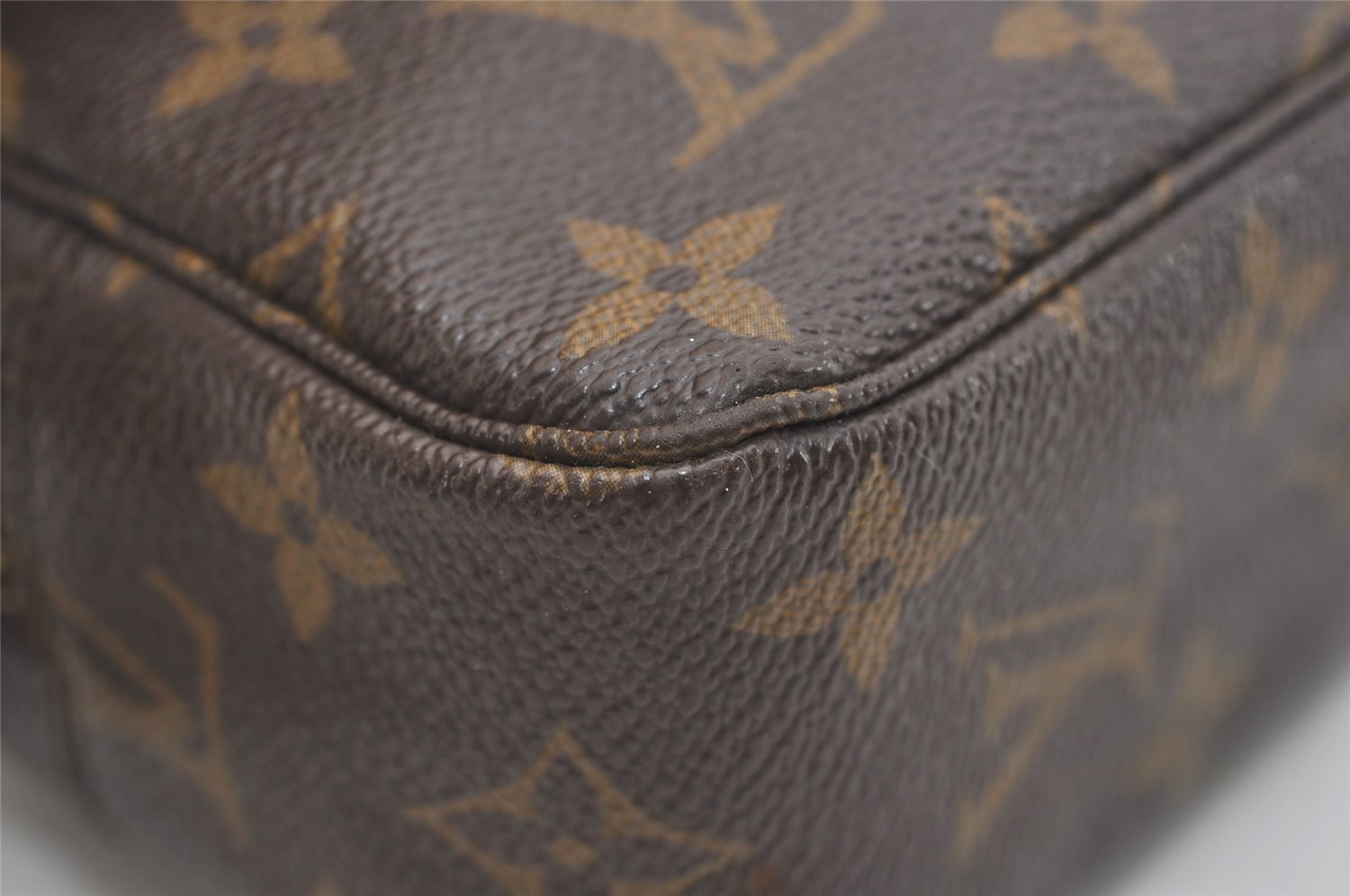 Auth Louis Vuitton Monogram Trousse Toilette 23 Clutch Hand Bag M47524 LV 5089J