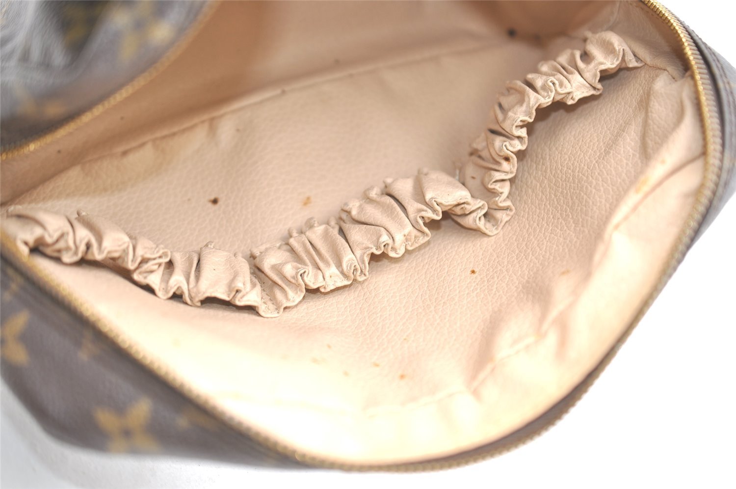 Auth Louis Vuitton Monogram Trousse Toilette 23 Clutch Hand Bag M47524 LV 5089J