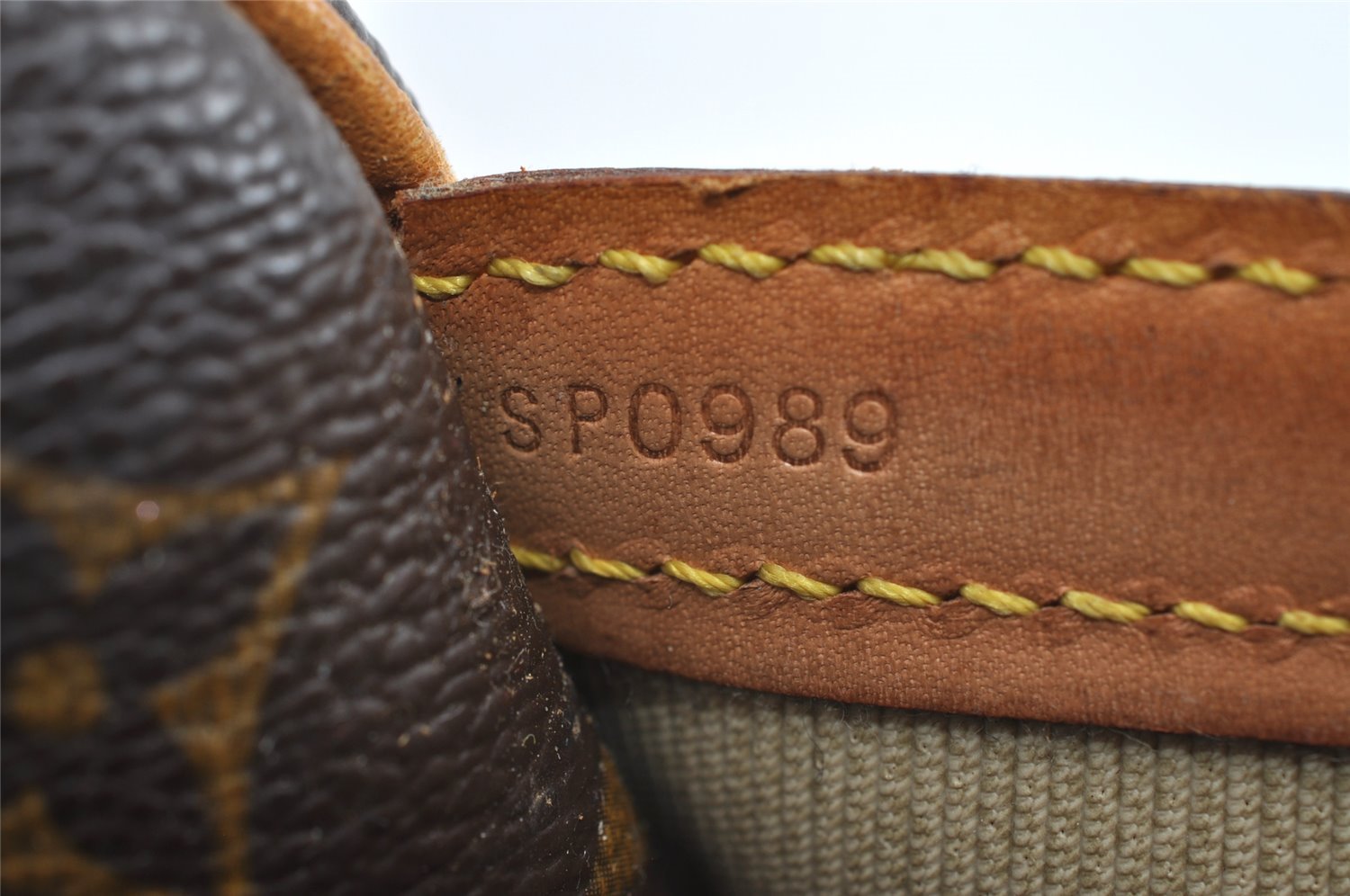 Authentic Louis Vuitton Monogram Reporter PM Shoulder Bag M45254 LV Junk 5090I