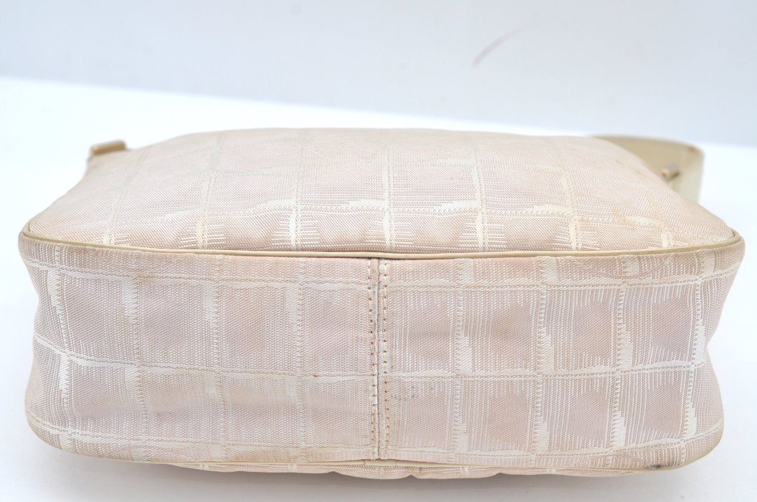 Authentic CHANEL Vintage New Travel Line Shoulder Hand Bag Purse Beige 5095J