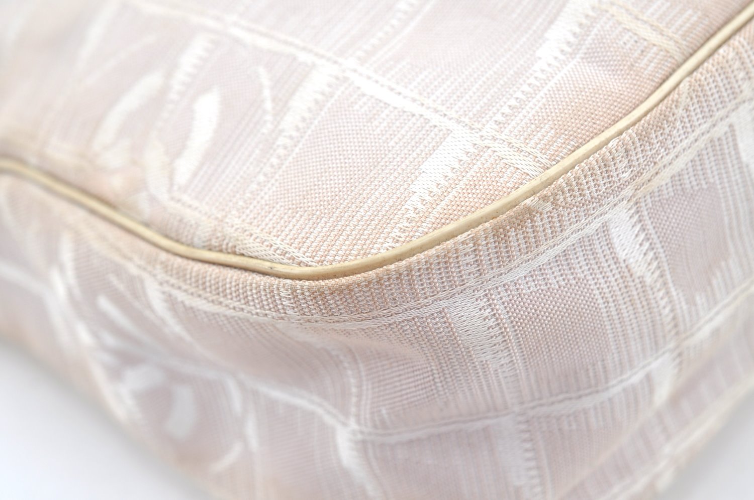 Authentic CHANEL Vintage New Travel Line Shoulder Hand Bag Purse Beige 5095J