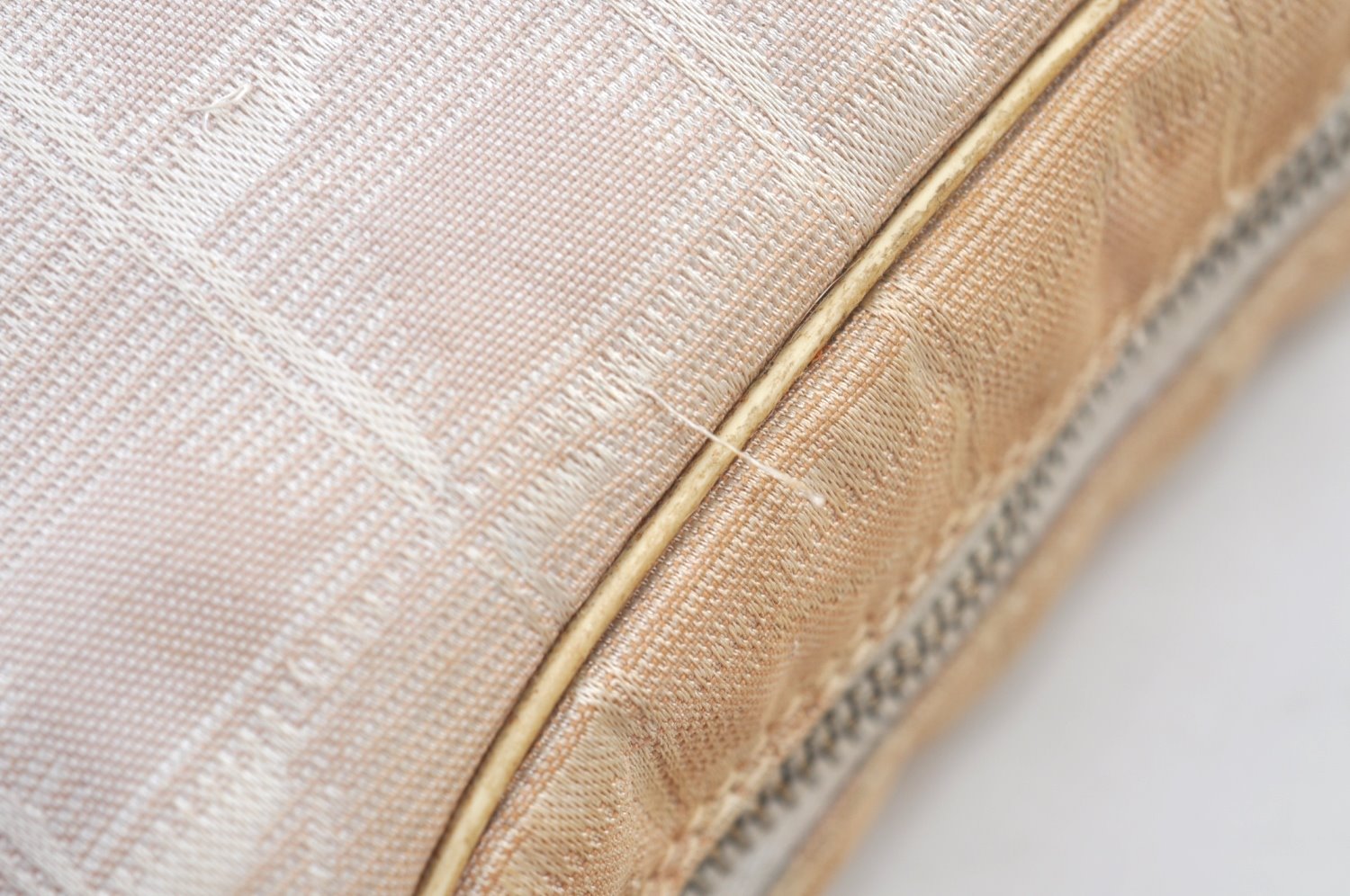 Authentic CHANEL Vintage New Travel Line Shoulder Hand Bag Purse Beige 5095J