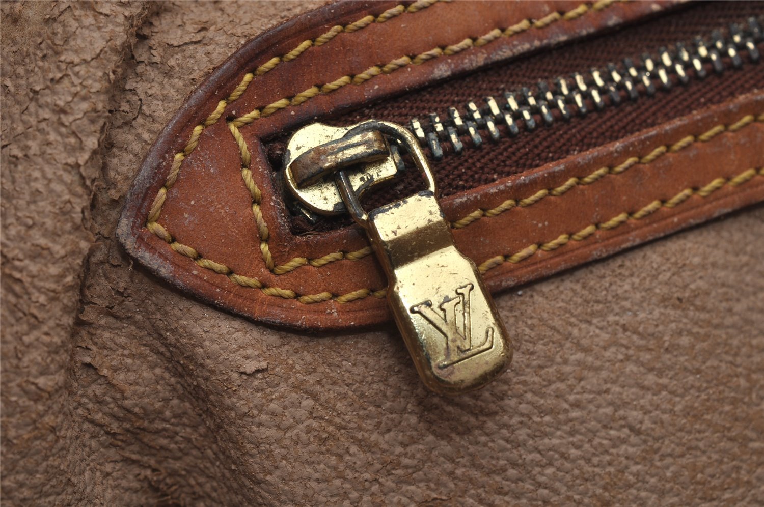 Authentic Louis Vuitton Monogram Bucket GM Shoulder Tote Bag M42236 Junk 5096J