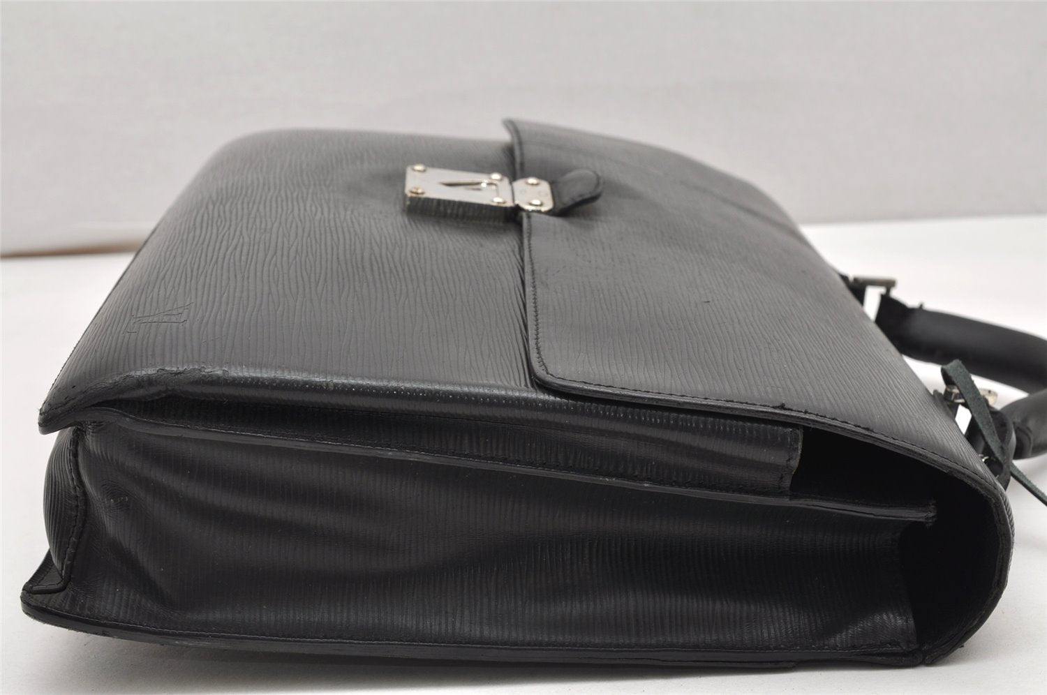Auth Louis Vuitton Taiga Laguito Business Bag Briefcase Black M31092 LV 5096K