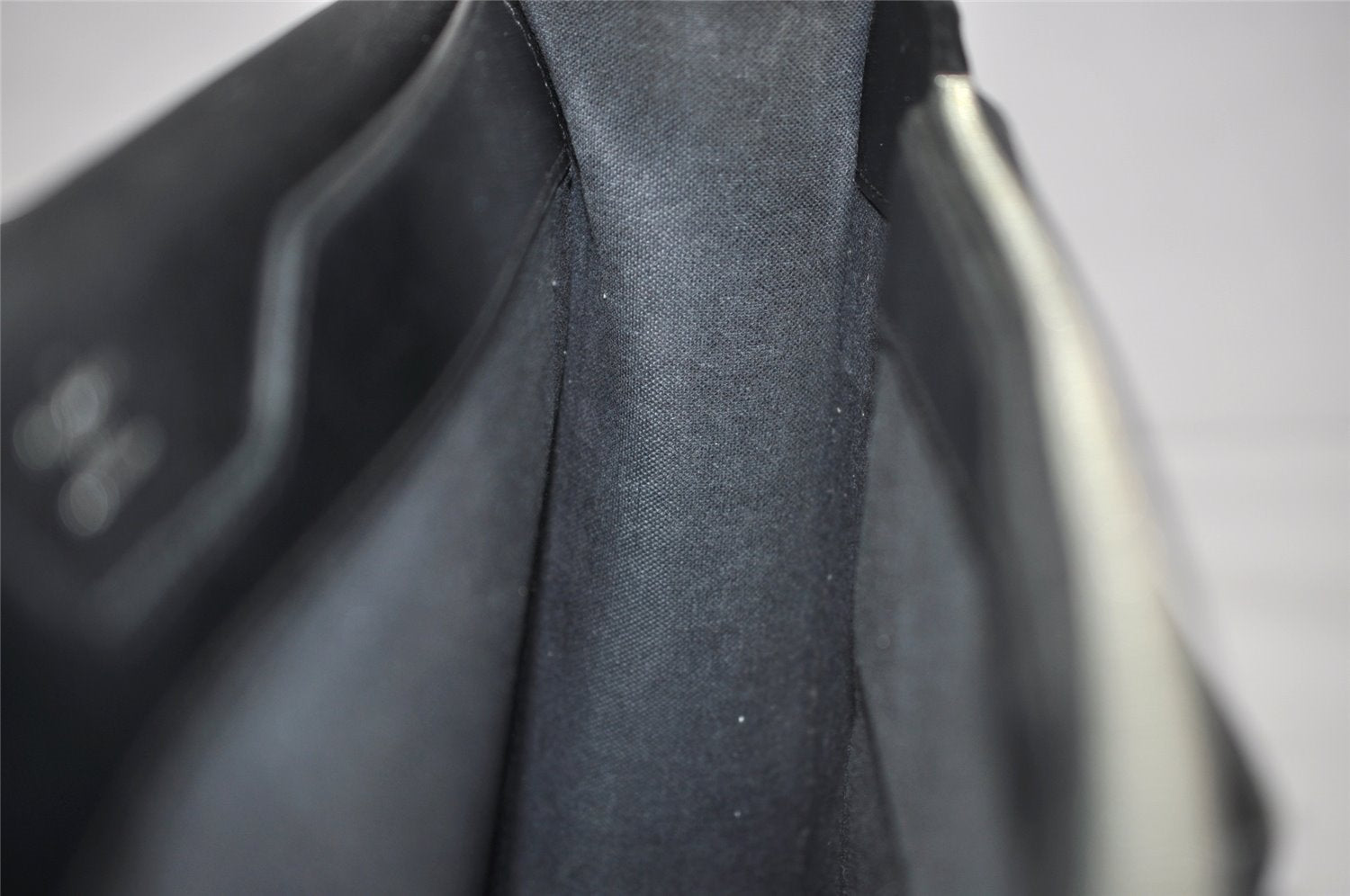 Auth Louis Vuitton Taiga Laguito Business Bag Briefcase Black M31092 LV 5096K