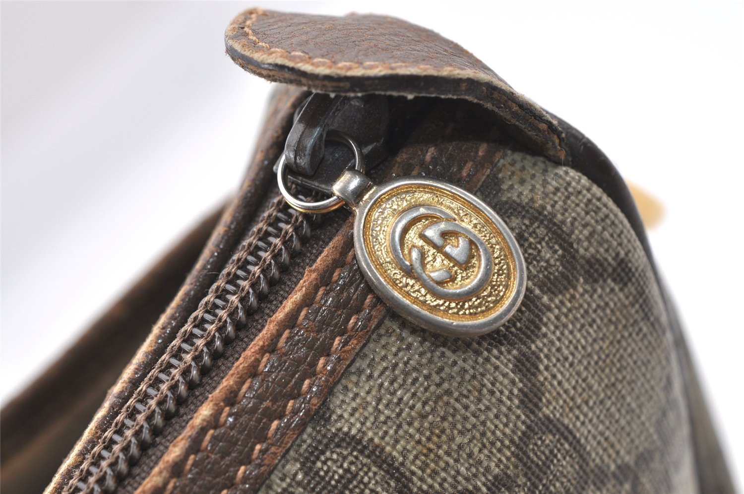 Authentic GUCCI Web Sherry Line Shoulder Bag GG PVC Leather Brown Junk 5098J