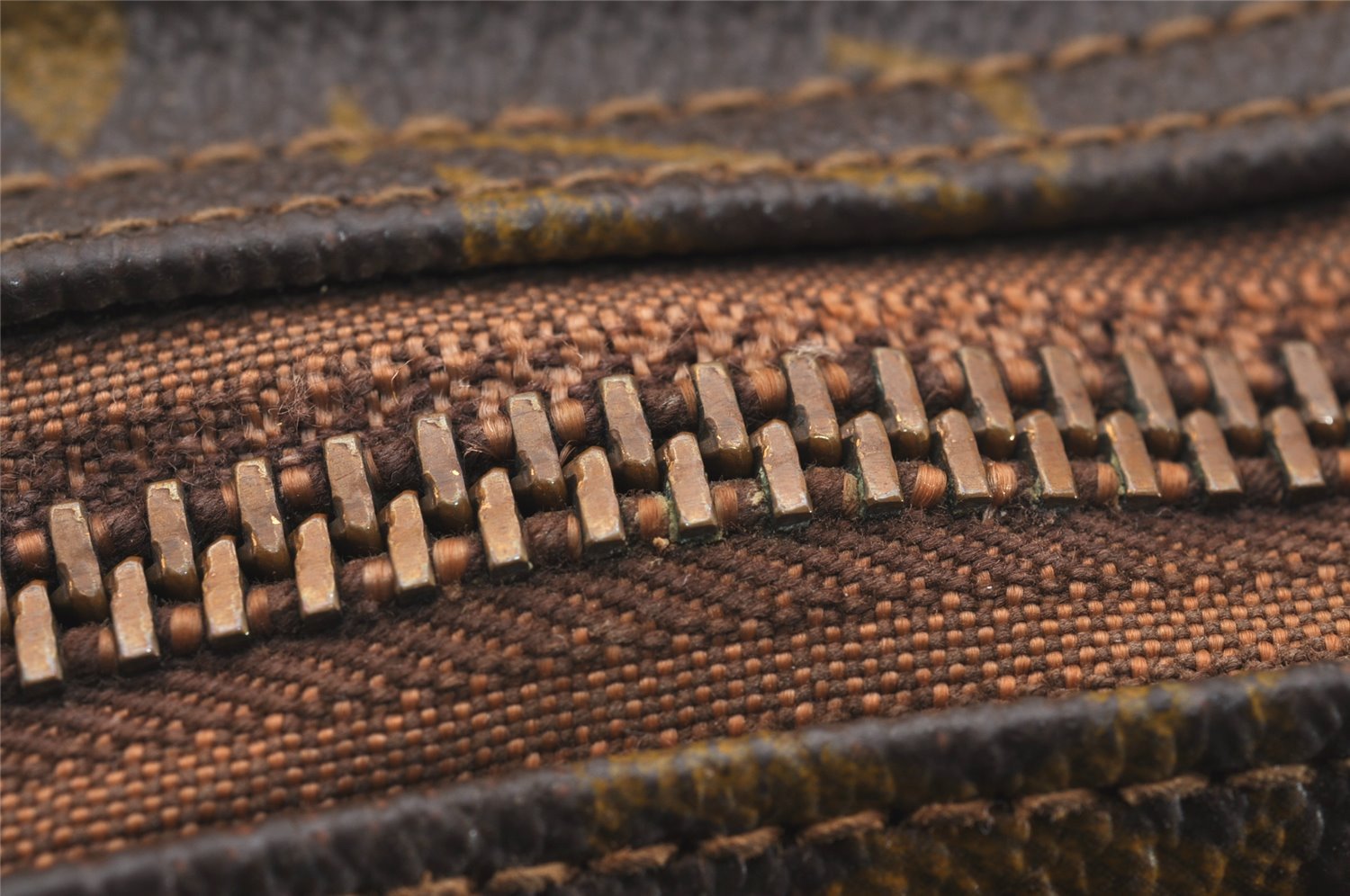 Auth Louis Vuitton Monogram Sac Bandouliere 30 Shoulder Bag USA Model Junk 5104J