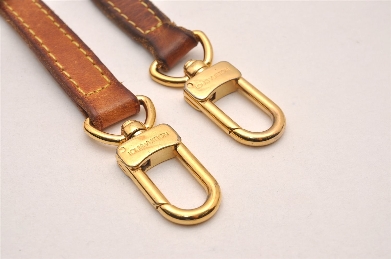 Authentic Louis Vuitton Leather Shoulder Strap Beige 34.6-39