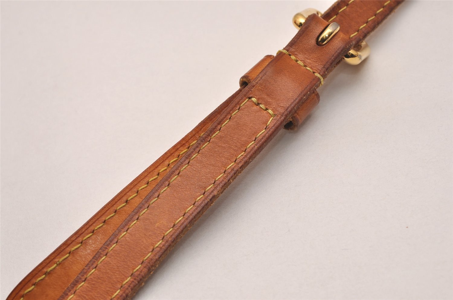 Authentic Louis Vuitton Leather Shoulder Strap Beige 34.6-39