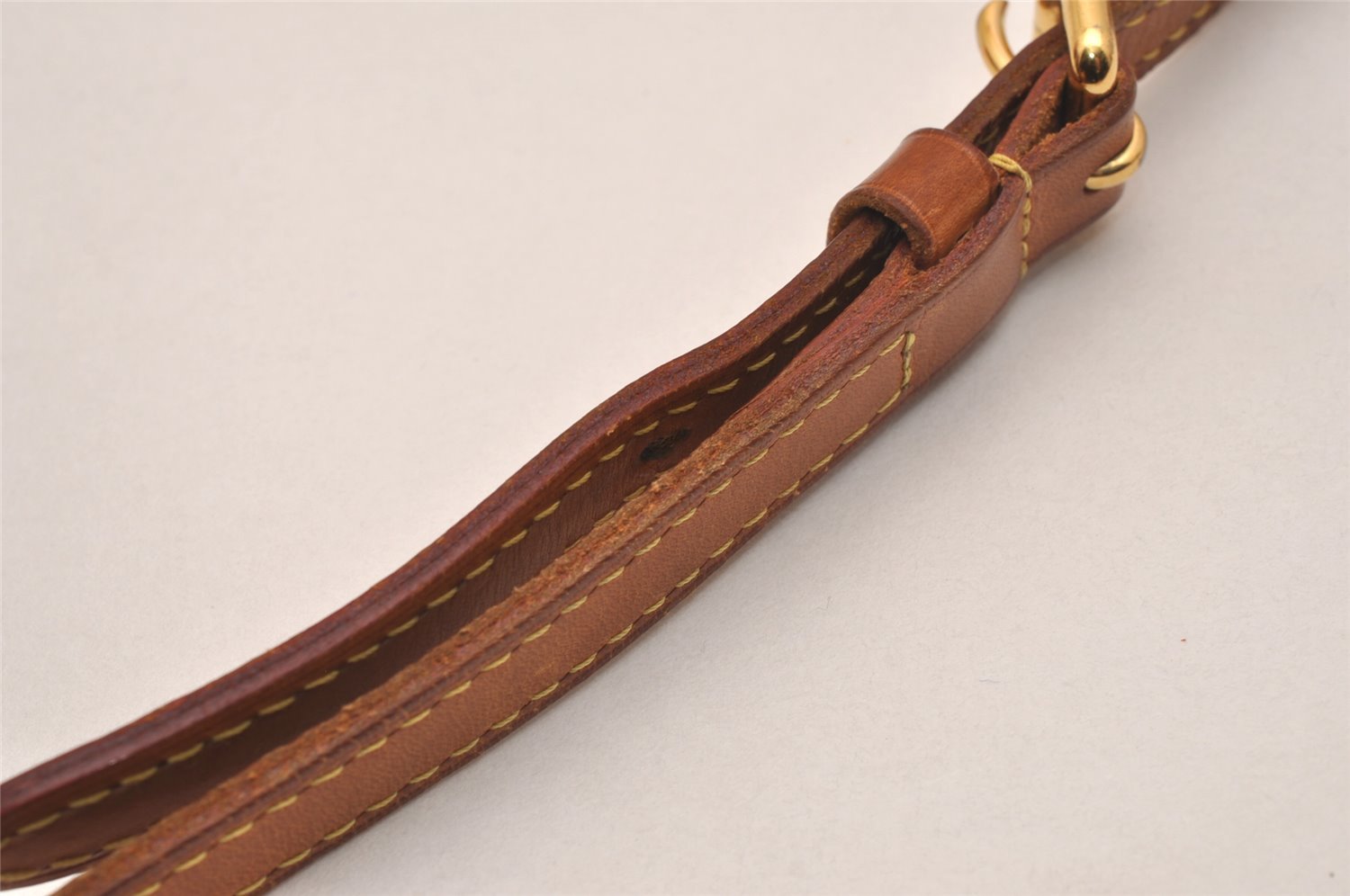 Authentic Louis Vuitton Leather Shoulder Strap Beige 34.6-39