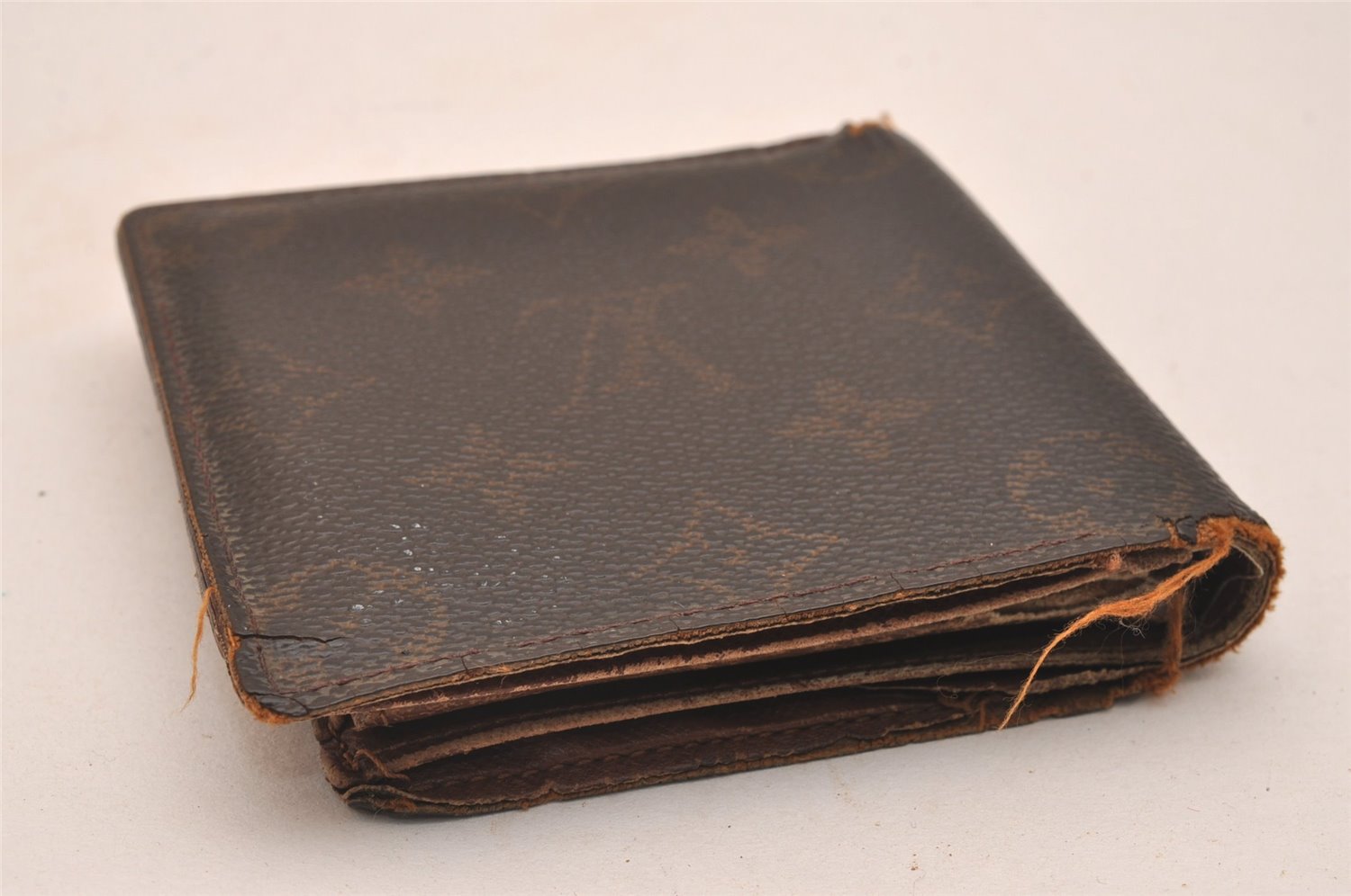 Authentic Louis Vuitton Monogram Porte Billet Carte Credit Monnaie Wallet 5109J
