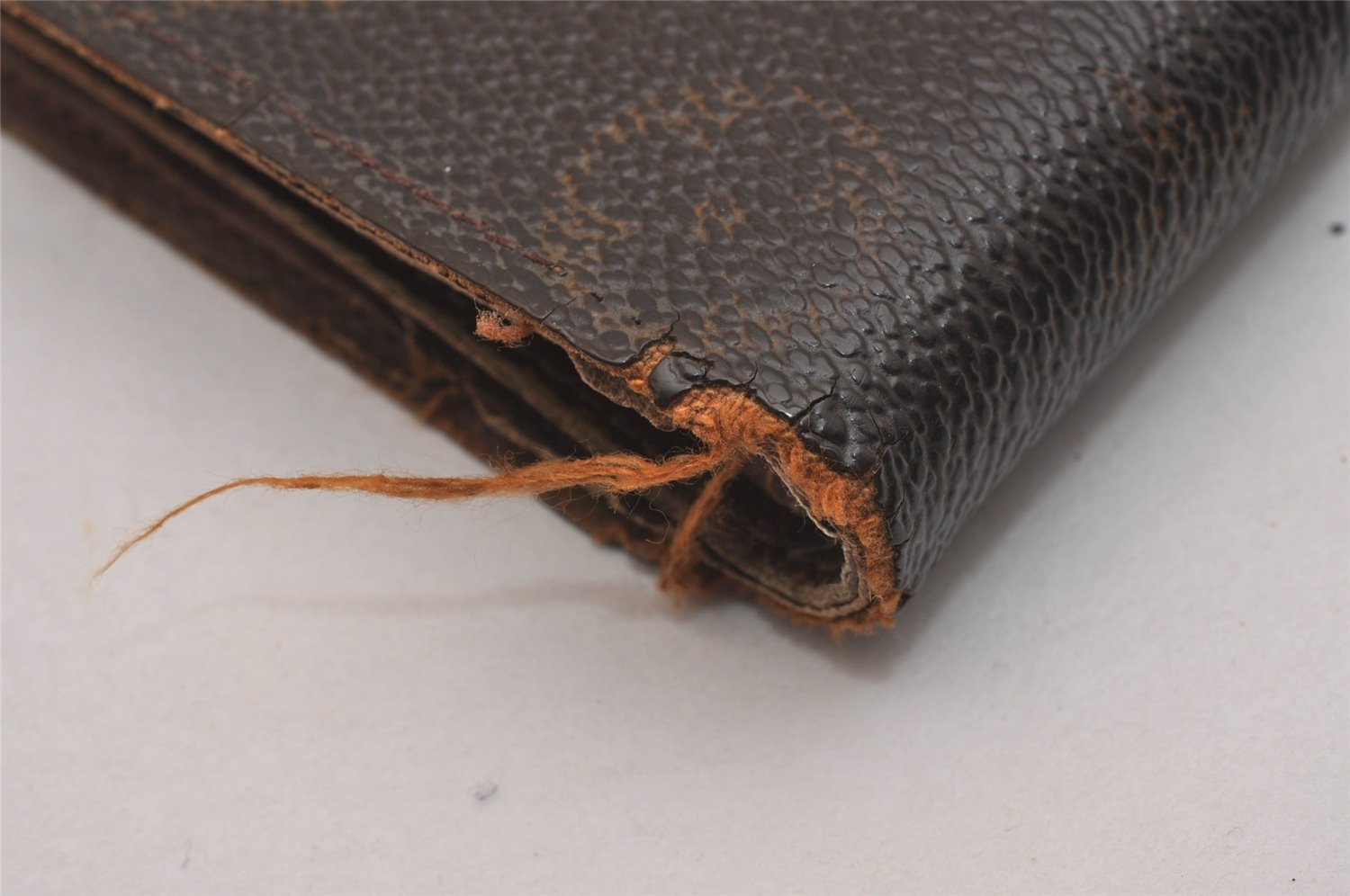 Authentic Louis Vuitton Monogram Porte Billet Carte Credit Monnaie Wallet 5109J