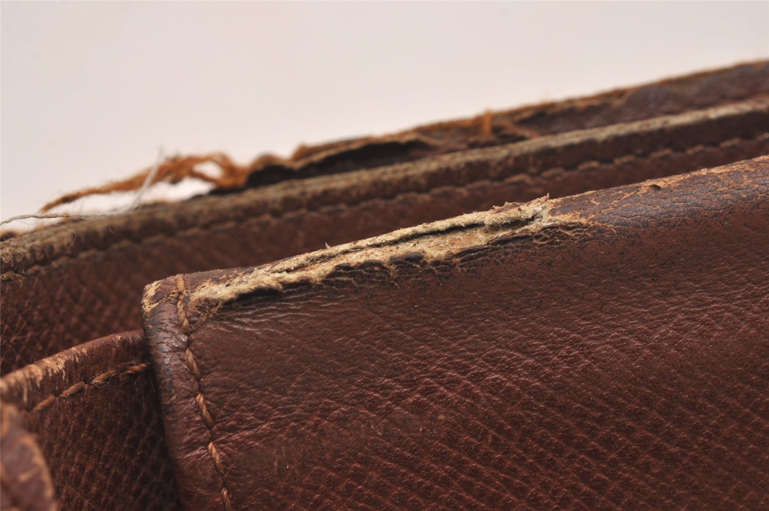 Authentic Louis Vuitton Monogram Porte Billet Carte Credit Monnaie Wallet 5109J