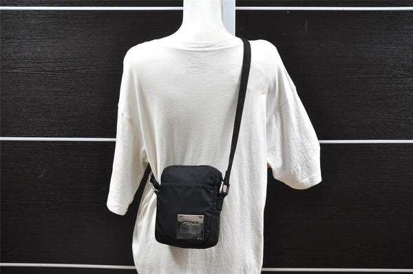Authentic FENDI Vintage Shoulder Cross Body Bag Purse Nylon Leather Black 5115I