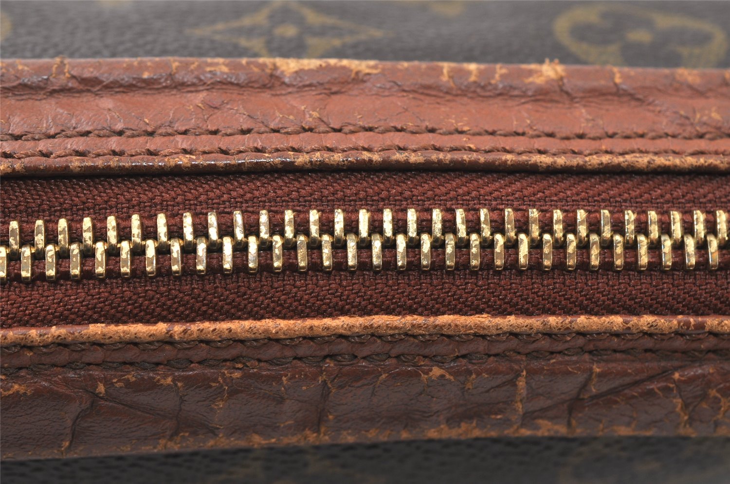 Authentic Louis Vuitton Monogram Pochette Sport Clutch Hand Bag Old Model 5120K