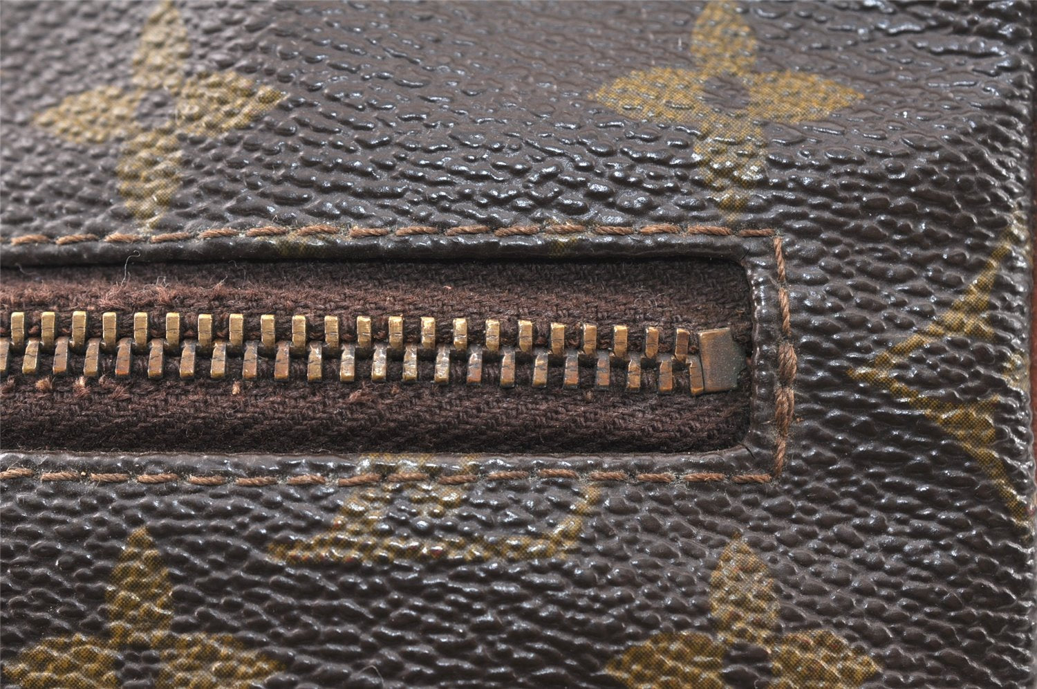 Authentic Louis Vuitton Monogram Pochette Sport Clutch Hand Bag Old Model 5120K