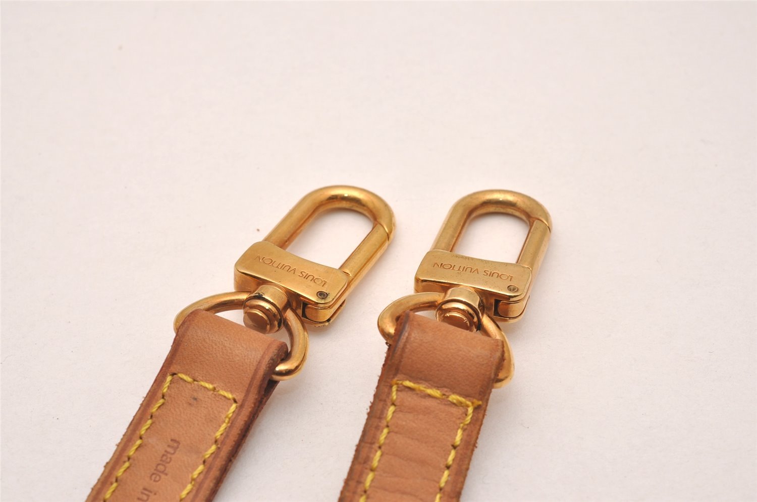 Authentic Louis Vuitton Leather Shoulder Strap Beige 38.8