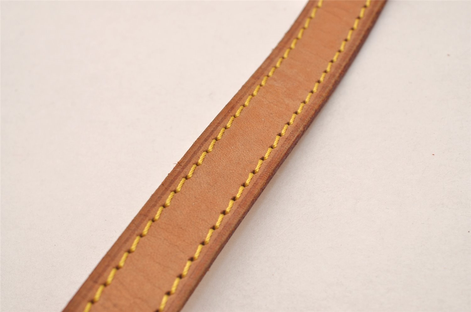 Authentic Louis Vuitton Leather Shoulder Strap Beige 38.8