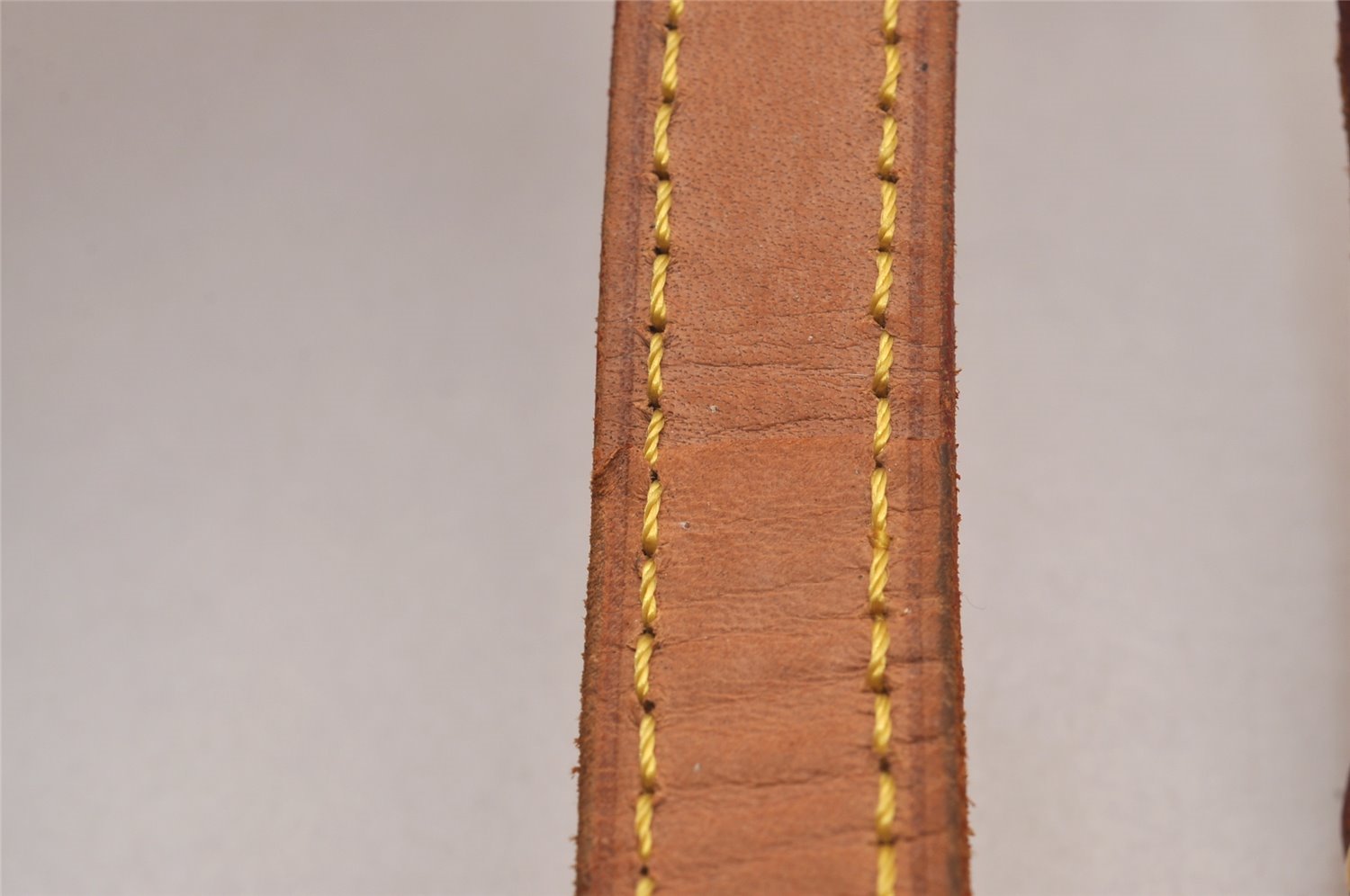 Authentic Louis Vuitton Leather Shoulder Strap Beige 38.8