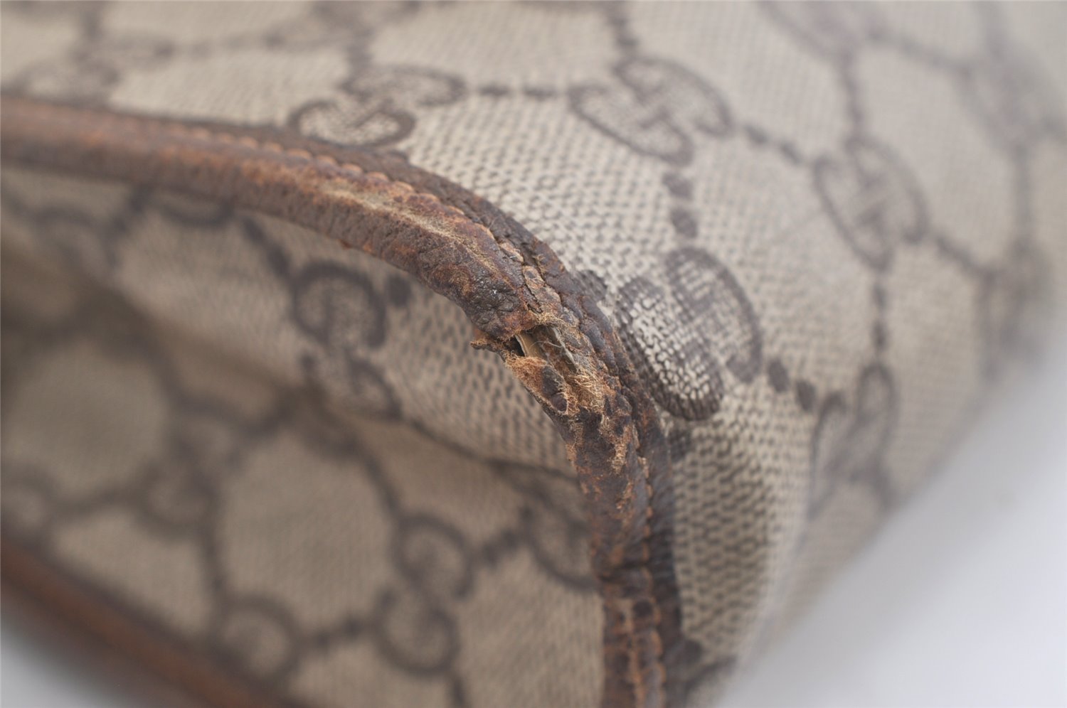 Authentic GUCCI Vintage Clutch Hand Bag Purse GG PVC Leather Brown 5122K