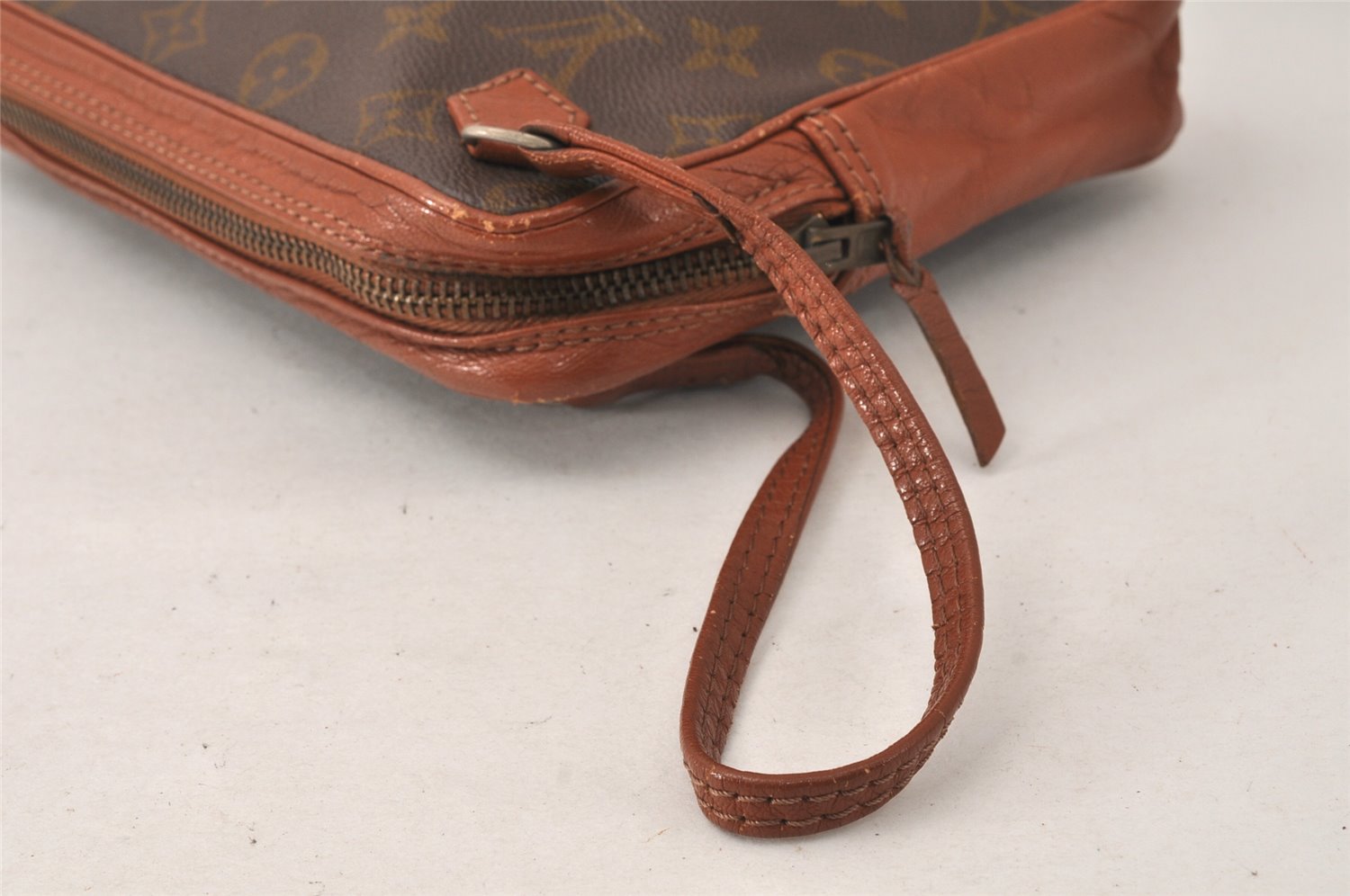 Authentic Louis Vuitton Monogram Pochette Sport Clutch Hand Bag Old Model 5124K