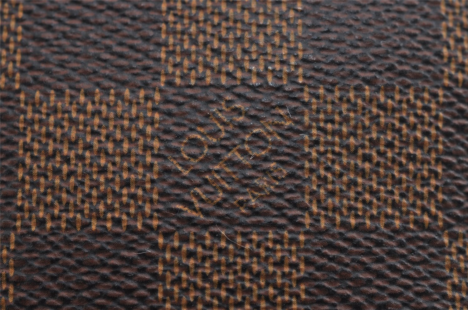 Authentic Louis Vuitton Damier Etui Okapi GM Camera Case Pouch N61737 LV 5129J