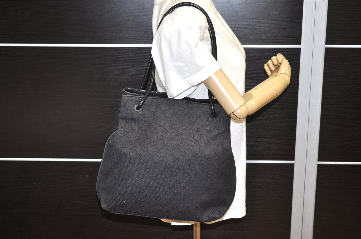 Authentic GUCCI Vintage Shoulder Tote Bag GG Canvas Leather 101341 Black 5130K