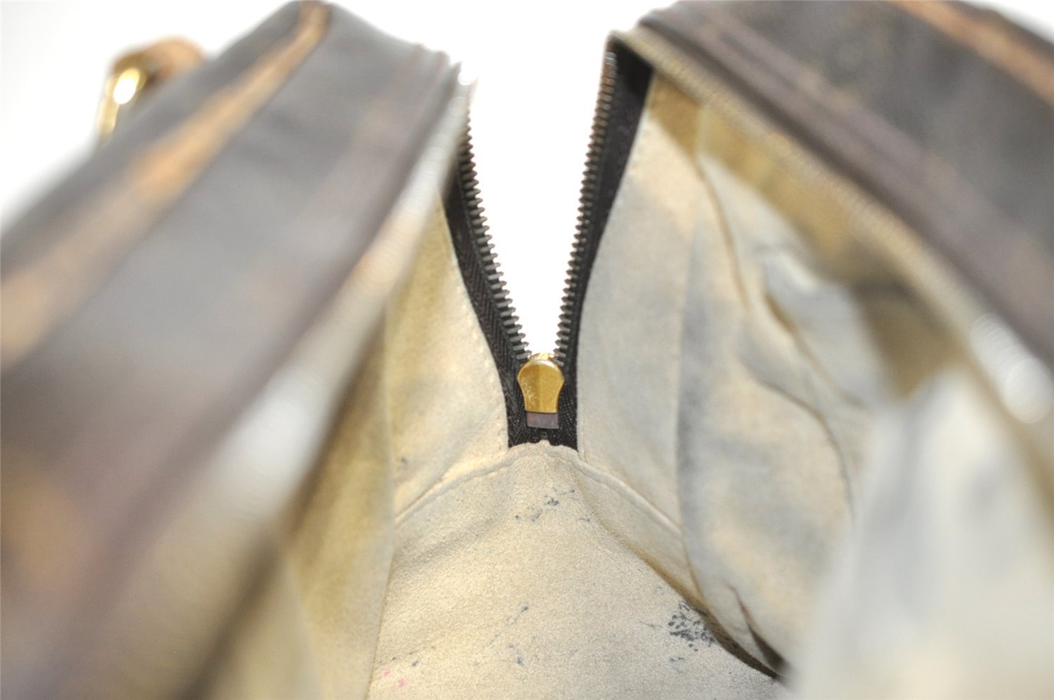 Authentic Louis Vuitton Monogram Manhattan PM Hand Bag Purse M40026 Junk 5138I