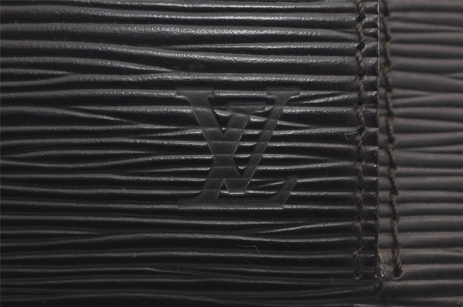 Authentic Louis Vuitton Epi Sellier Dragonne Clutch Bag Black M52612 LV 5139J