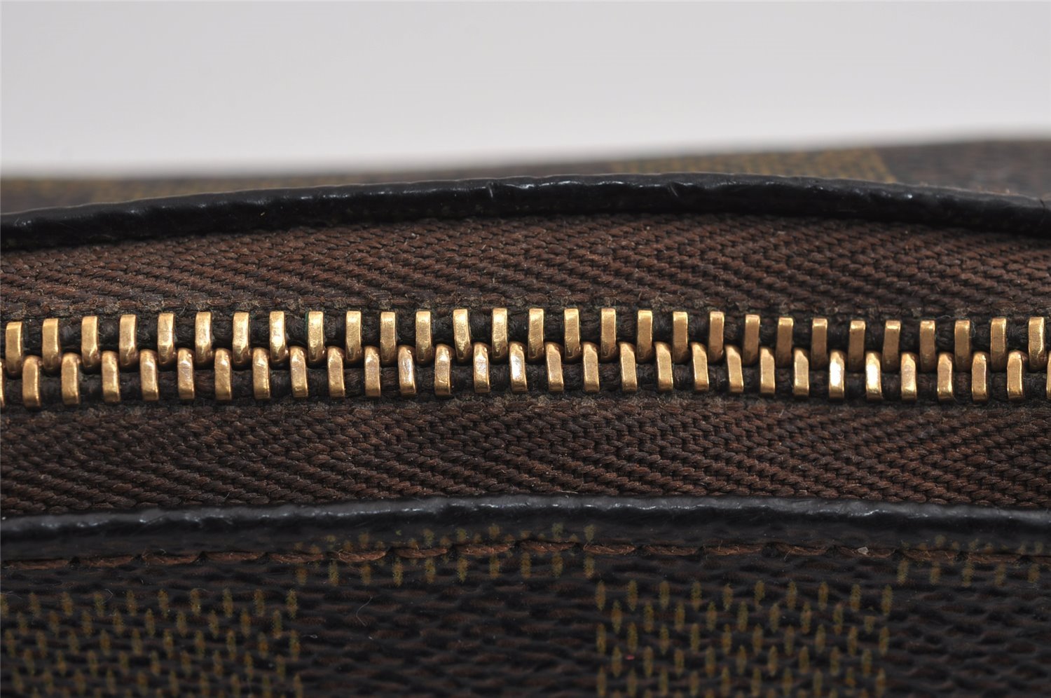 Authentic Louis Vuitton Damier Pochette Accessoires Pouch Purse N51985 LV 5140J