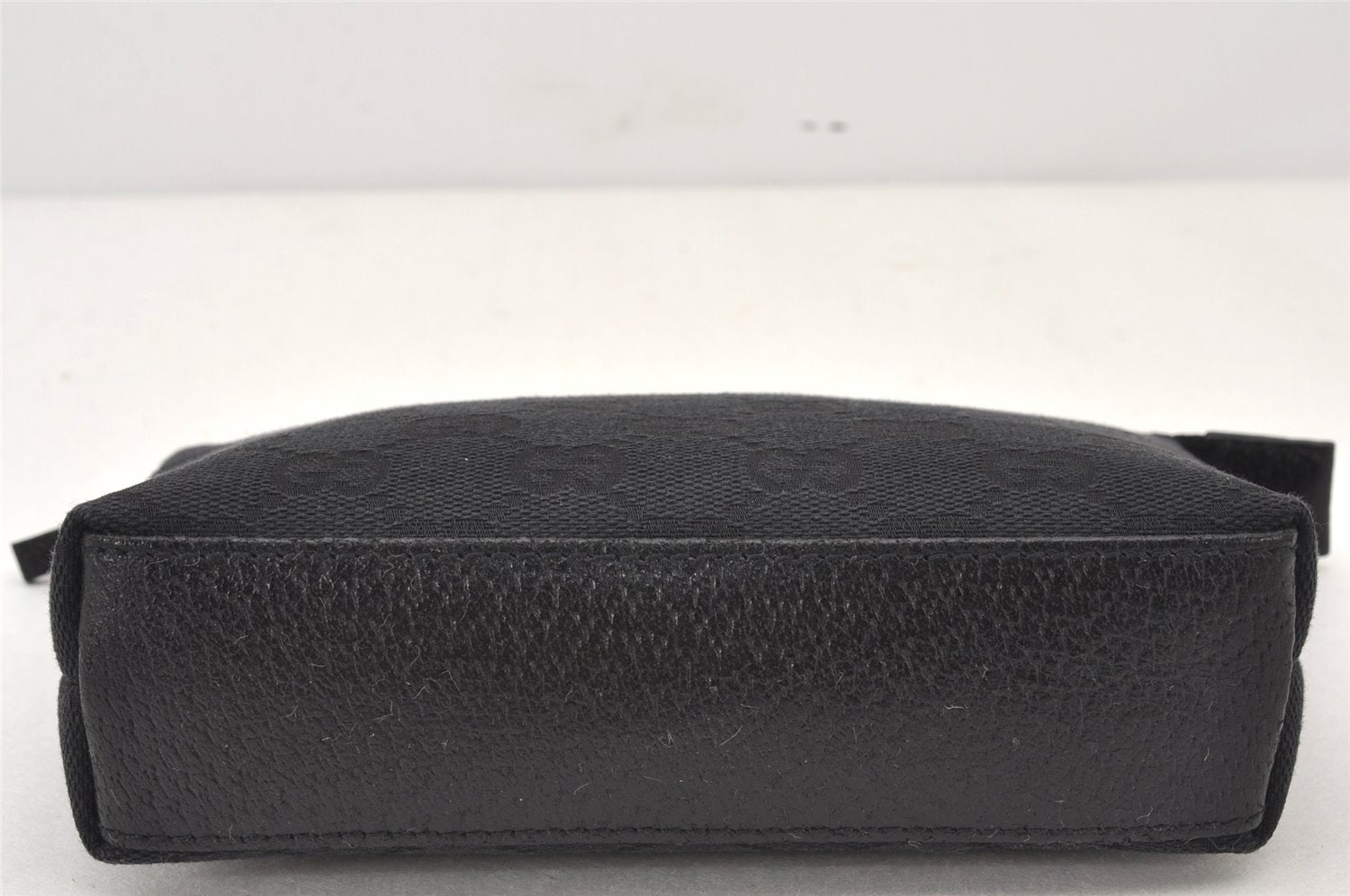 Authentic GUCCI Cosmetic Pouch Purse GG Canvas Leather 115237 Black 5144K