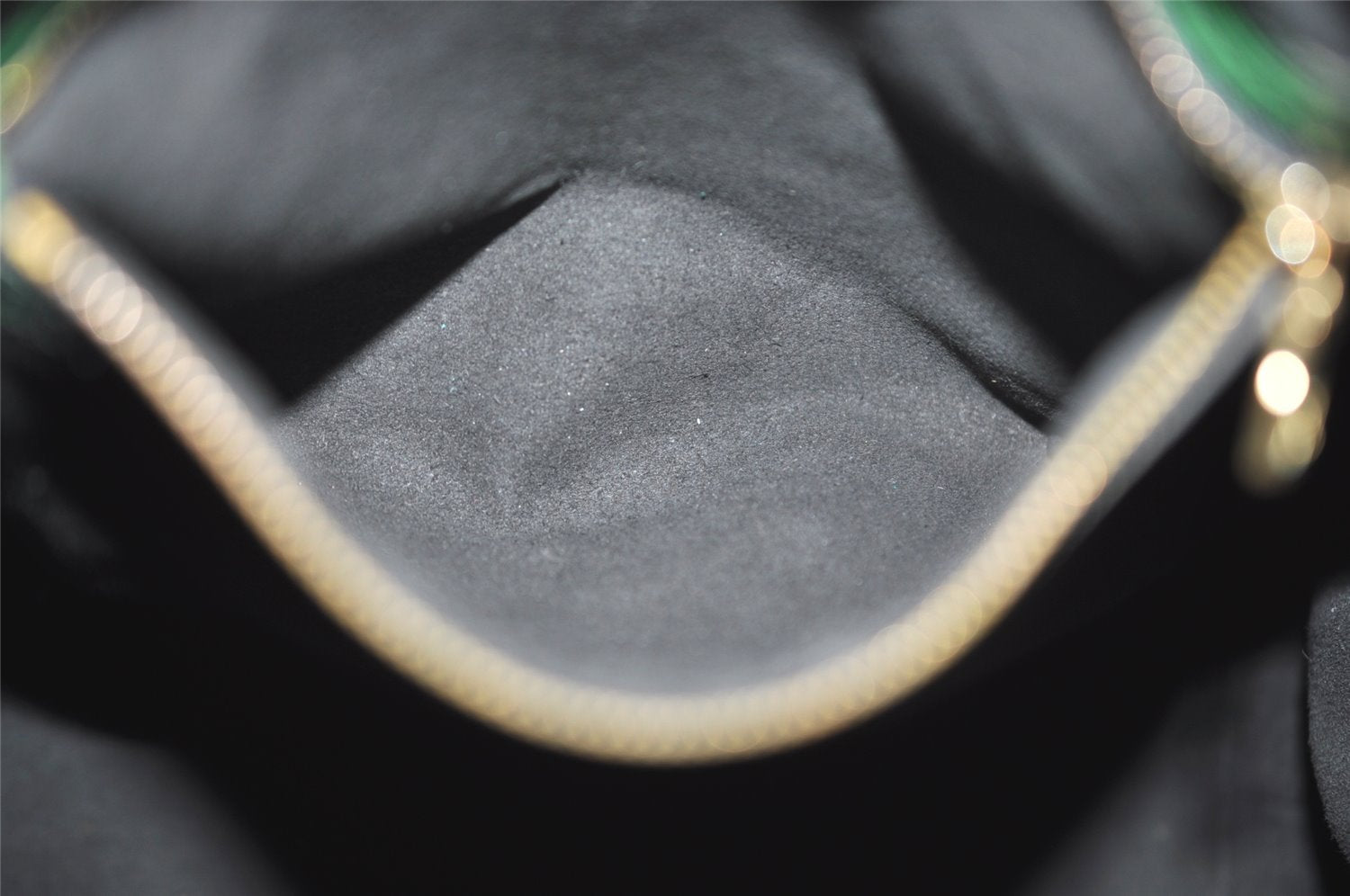 Authentic Louis Vuitton Epi Noe Shoulder Drawstring Bag Green M44004 LV 5148I