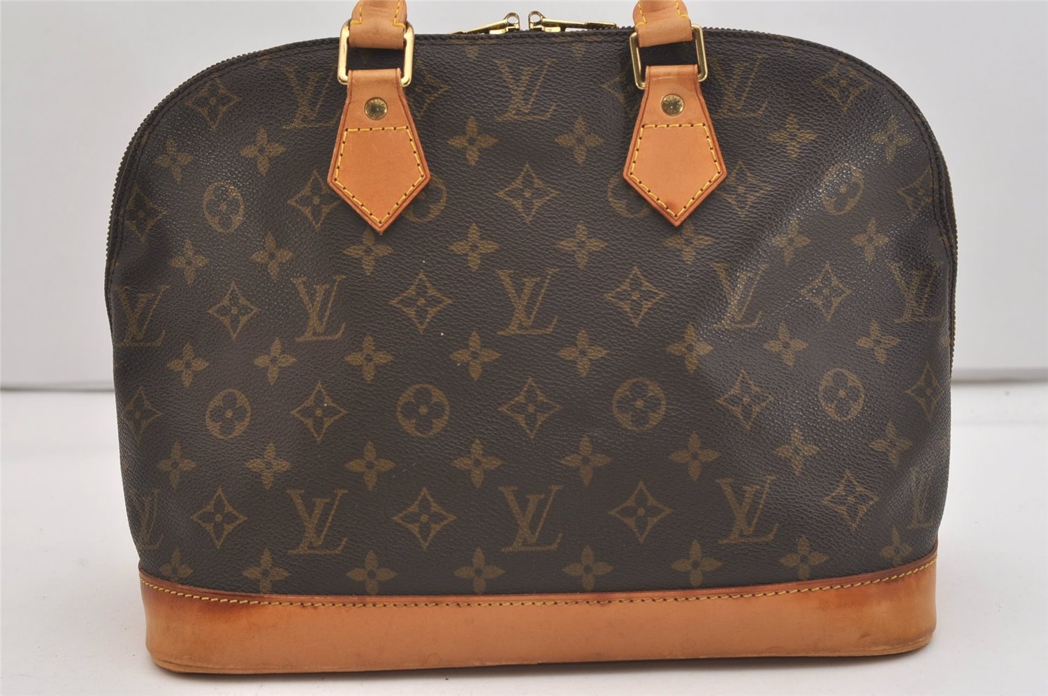 Authentic Louis Vuitton Monogram Alma Hand Bag Purse M51130 LV 5148J