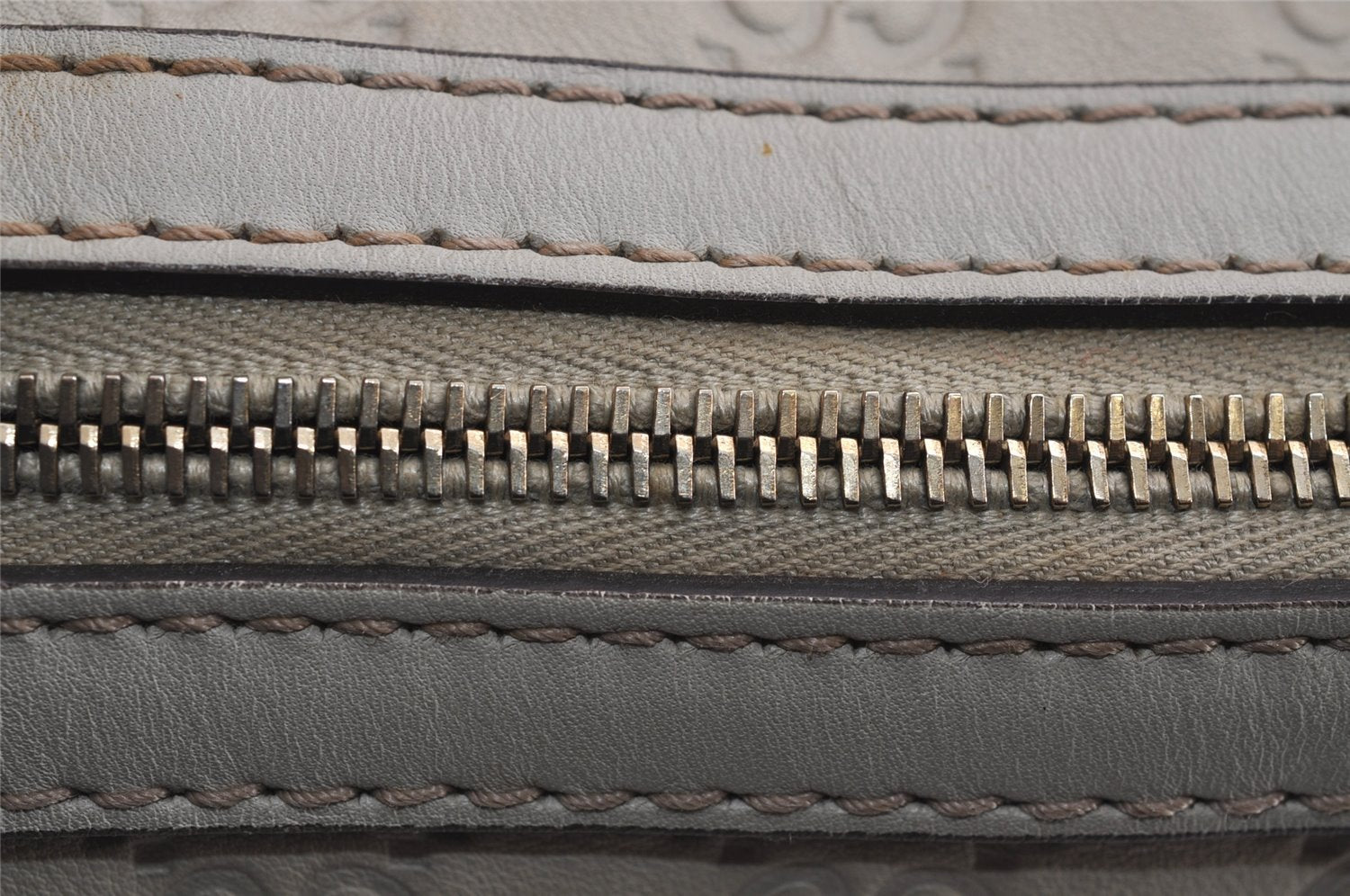 Authentic GUCCI Lovely Heart Guccissima GG Leather Tote Bag 257069 White 5153J