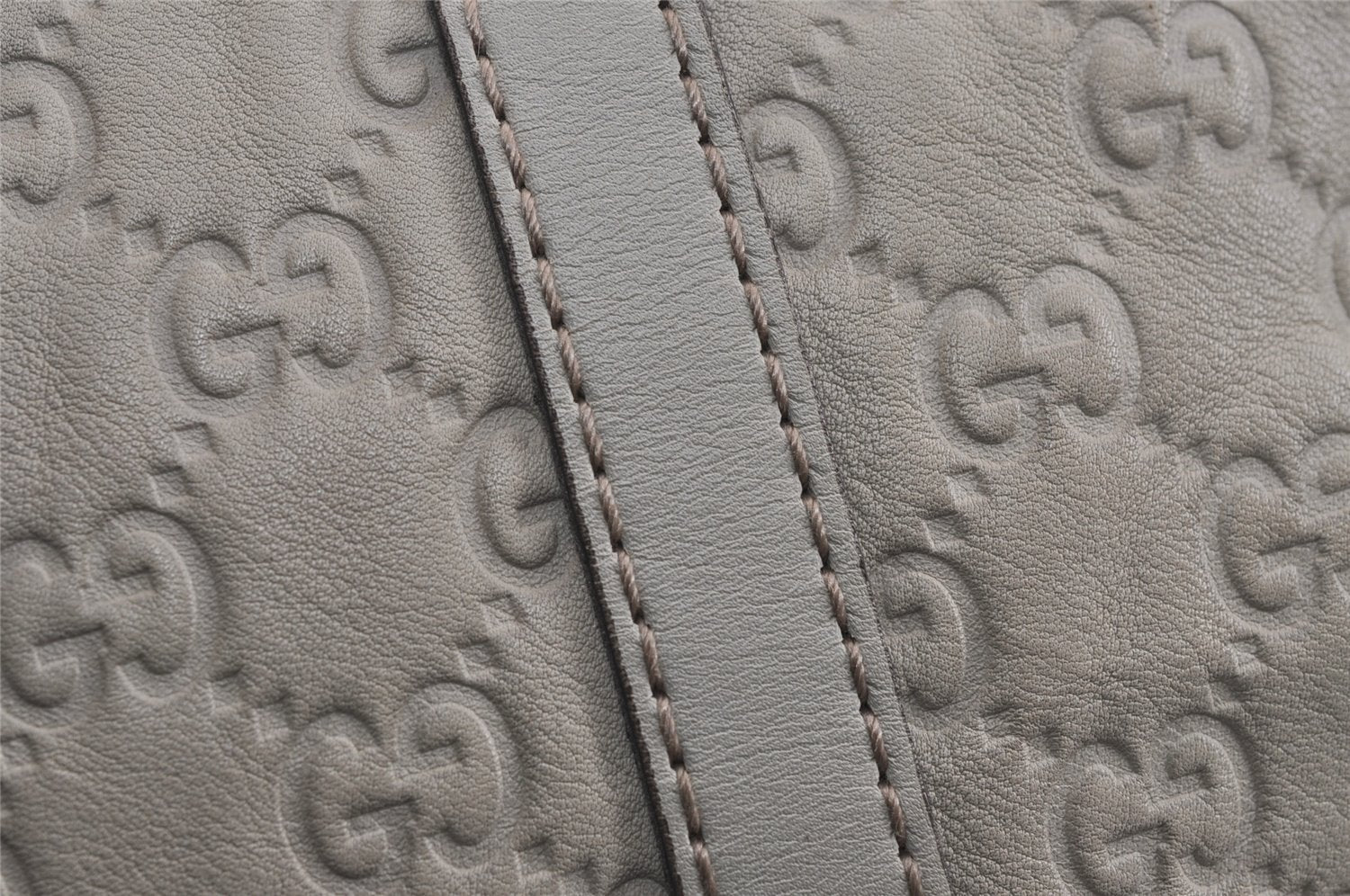 Authentic GUCCI Lovely Heart Guccissima GG Leather Tote Bag 257069 White 5153J