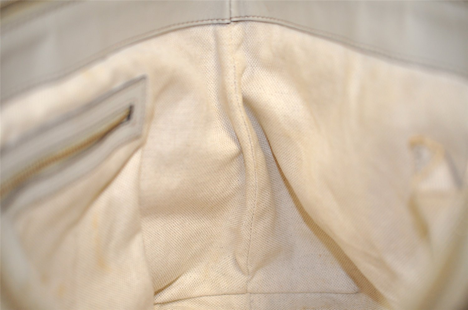 Authentic GUCCI Lovely Heart Guccissima GG Leather Tote Bag 257069 White 5153J