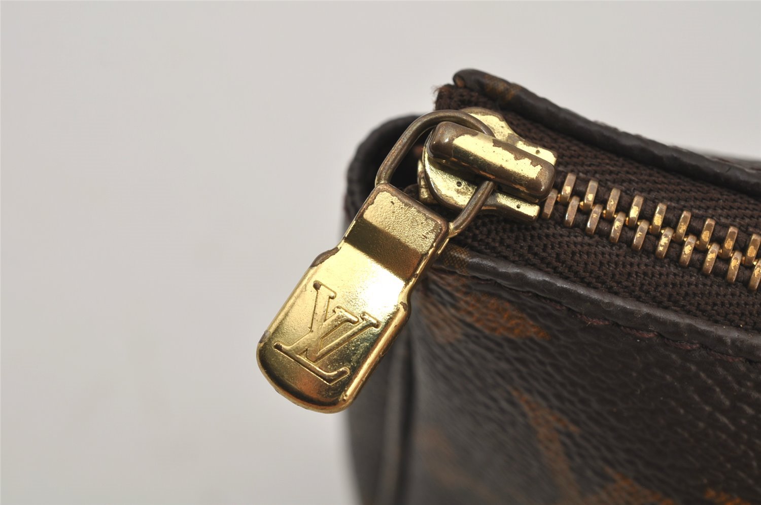 Authentic Louis Vuitton Monogram Pochette Accessoires Pouch M51980 LV 5156J