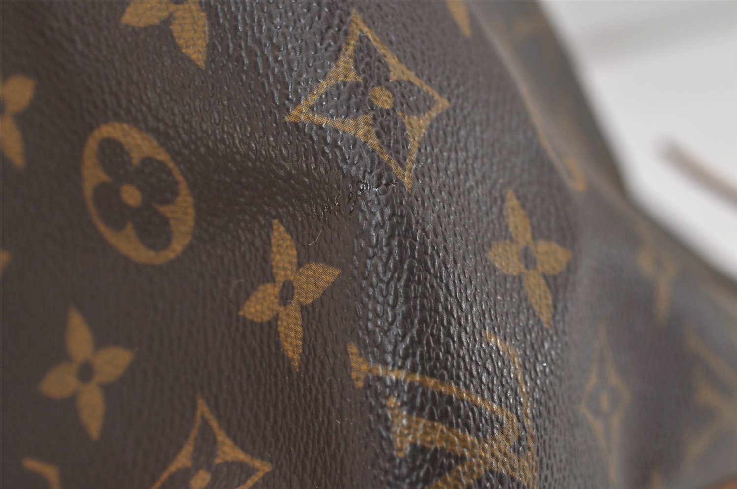 Authentic Louis Vuitton Monogram Batignolles Horizontal Tote Bag M51154 LV 5159J