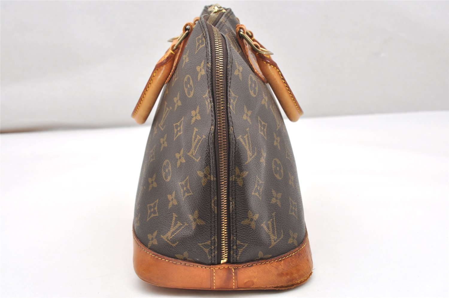Authentic Louis Vuitton Monogram Alma Hand Bag Purse M51130 LV 5159K