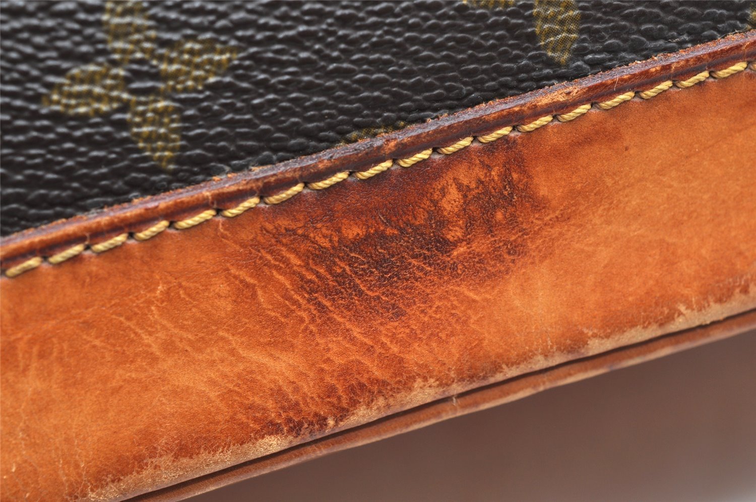 Authentic Louis Vuitton Monogram Alma Hand Bag Purse M51130 LV 5159K