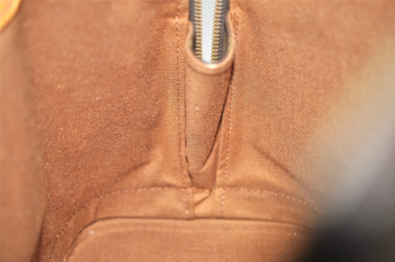 Authentic Louis Vuitton Monogram Alma Hand Bag Purse M51130 LV 5159K