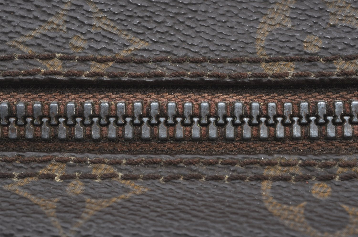 Authentic Louis Vuitton Monogram Papillon 26 Hand Bag Old Model LV 5163K