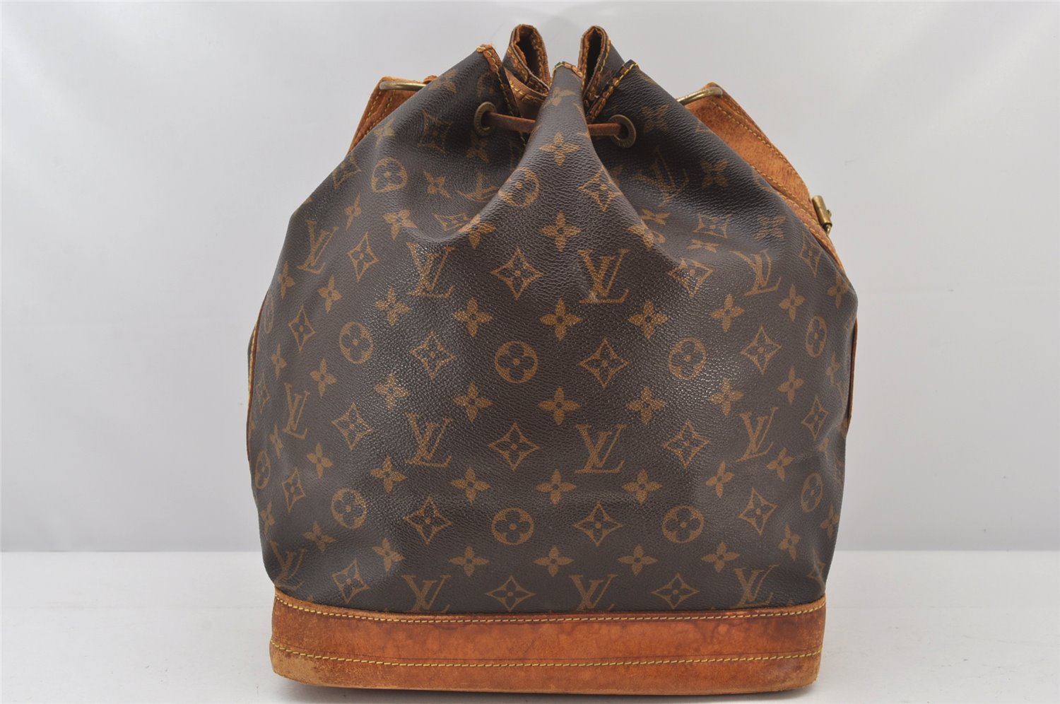 Authentic Louis Vuitton Monogram Noe Shoulder Drawstring Bag M42224 LV 5166K