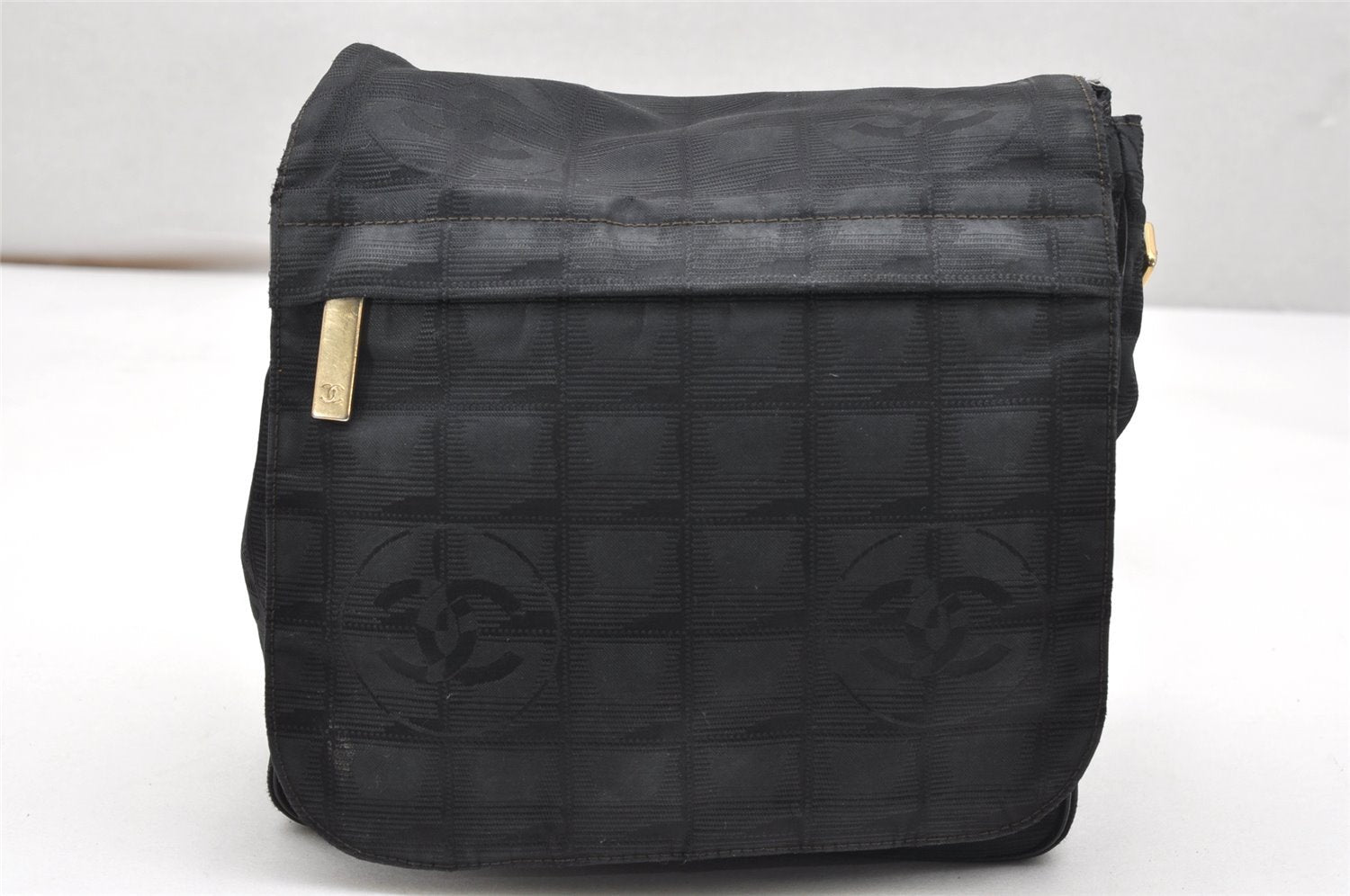 Authentic CHANEL New Travel Line Shoulder Cross Bag Nylon Leather Black 5167K