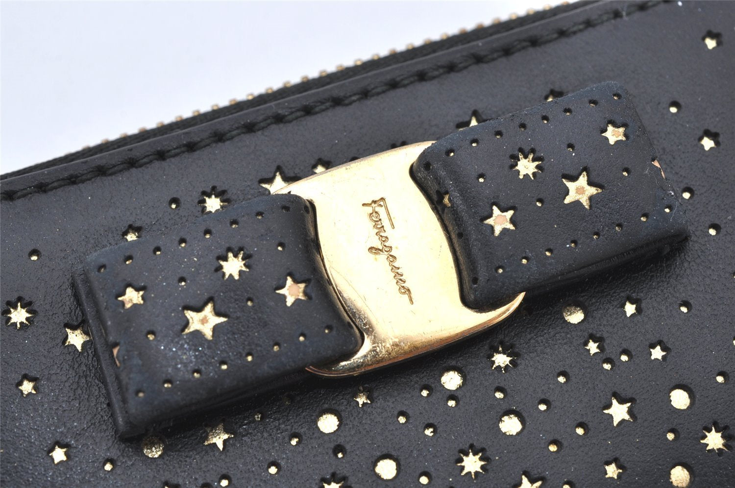 Authentic Salvatore Ferragamo Vara Star Coin Purse Wallet Leather Black SF 5173K